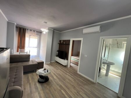 Shitet apartament 1+1+P