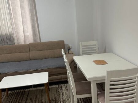 APARTAMENT ME QERA 1+1 RRUGA 5 MAJI 50.000 LEKE FH-67069