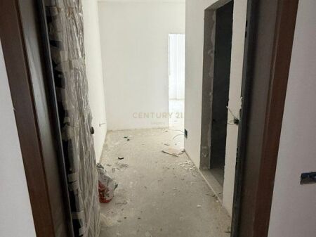 ULET CMIMI!!SHITET APARTAMENT 1+1 – RRUGA E DIBRËS