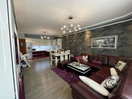 YZBERISHT APARTAMENT 2+1 PER SHITJE!