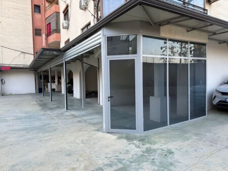 SI AFFITTA EDIFICIO COMMERCIALE DI 1500M2 A LAPRAKE