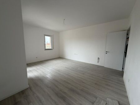  QERA Apartament 1+1  Paskuqan   Cmimi 350 Euro