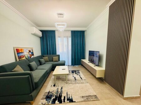 Super Apartament 2+1+2, prane Statcionit te Trenit