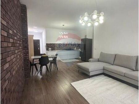 Apartament - Për Qira - Rruga Peti, Tiranë