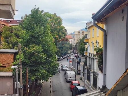 Ndërtesë - Për Qira - Rruga e Durrësit, Tiranë