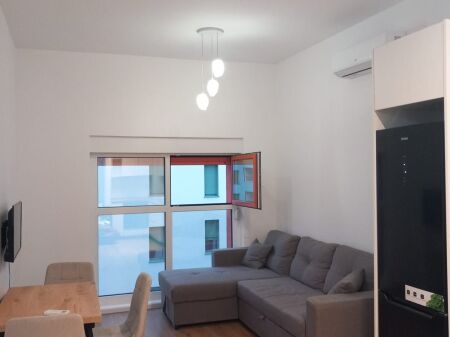 Jap apartament me qira tek Rezidenca Kadiu,i pabanuar me pare.(Cmimi 400 mije lek).Nuk pranohet agjensi