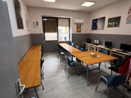  LOCALE IN AFFITTO – VICINO AL BLOKU  Via Sami Frashëri 850 € netto