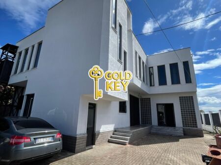  EDIFICIO DI DUE PIANI IN VENDITA SHKOZET DURRES (industriale / commerciale / residenziale )