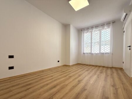 Apartament 1+1 dhe verande me Qira te Ish Ekspozita, Tiranë