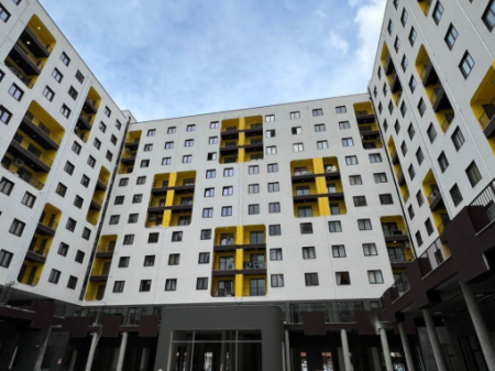  Shitet Apartament 2+1+2 + Poste Parkimi