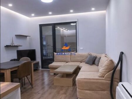 SHITET APARTAMENT 2+1+2 BALLKON "KINOSTUDIO , RRUGA AGIM PRODANI" 200.000 EURO
