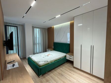  Jepet me Qira Apartament Modern 2+1+2 – Komuna e Parisit