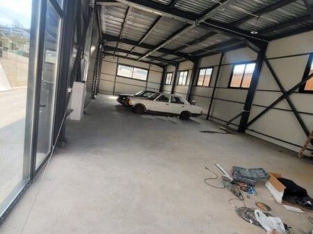 Capannone in affitto a Kashar, vicino a Top Channel 3.000 € /Mese
