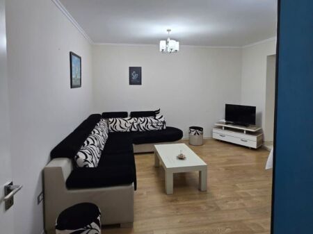 APARTAMENT ME QERA 1+1 VASIL SHANTO 55.000 LEKE FH-67268