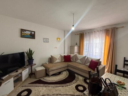 LISTIM I RI. APARTAMENT 1+1 NË SHITJE – FRESKU 96.000 €