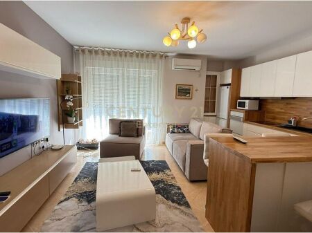 Apartament 2+1 Me Qira Rruga Elbasanit