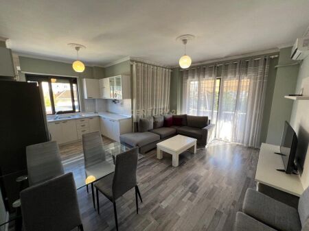 Apartament 2+1+2 Me Qira tek Tregu Elektrik, Tiranë