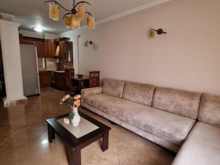  QERA Apartament 1+1  Prane Gjimnazit "Petro Nini Luarasi"     Ndertim i Ri  🪜 Kati 8 (Me Ashensor)   Totalisht i Mobiluar    Cmimi 60.000 Leke/Muaj