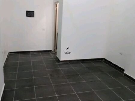 SHOP FOR RENT 40 M2 VASIL SHANTOS 25,000 LEKE FH-67475