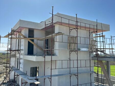 VILLA FOR SALE IN LALZ BAY !   300,000 €