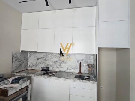 JEPET APARTAMENT 1+1 ME QERA TE UNIVERS CITY, QTU 45.000 LEKE
