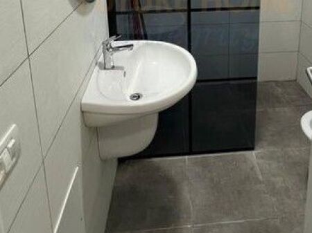 Affitto, Appartamento 1+1, Via Dibrës, Tirana.