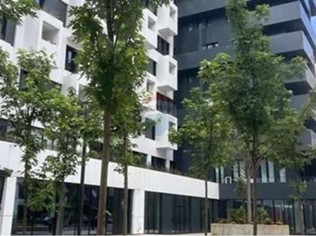 Magazzino/Deposito - In Affitto - Square 21, Tirana