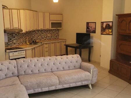 Jepet me qera apartament 1+1 ne Astir.