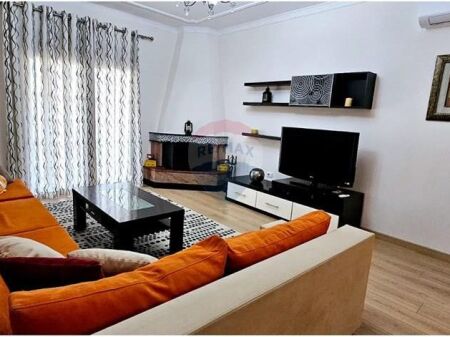 Duplex - In Affitto - Via Ali Demi, Tirana