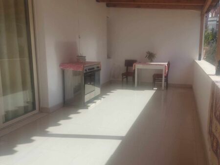  Vendesi 2+1+2 + veranda in vendita a Fresk