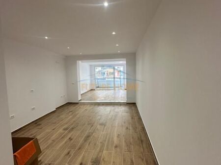 Vendita, Appartamento 2+1+2, Stazione Ferroviaria, Tirana.