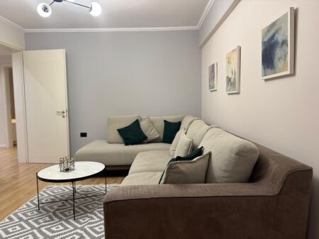 Shitet, Apartament 2+1, Rruga Mine Peza, Tiranë. Empire67078