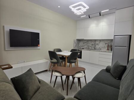 Jepet 1+1 Univers City