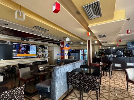 AFFITTASI HOTEL+BAR+VERANDA 600M2 "PIAZZA WILLSON" 12500 EURO