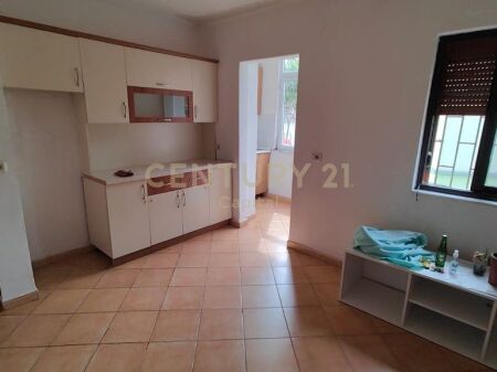 We rent an apartment for offices at the Ballet School!