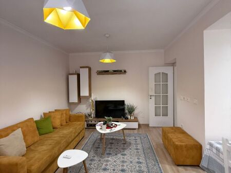  Apartament 1+1 për shitje  Bulevardi Bajram Curri pranë Shkollë së Baletit