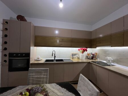 Apartament 2+1 per shitje ne Shkoze!
