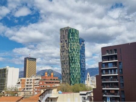 Hotel in Vendita a Myslym Shyri, Tirana - 527.5m da PIAZZA SKENDERBEJ !