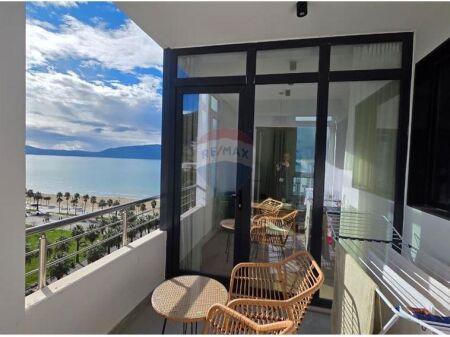 Monolocale + Appartamento 1+1 in vendita a Lungomare