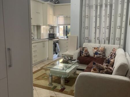 Appartamento 1+1- In Affitto- Via Kavaja- Globe