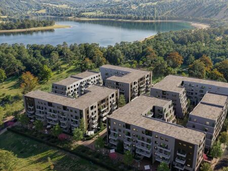 Shitet Apartament ne Paskuqan prane Liqenit - 10