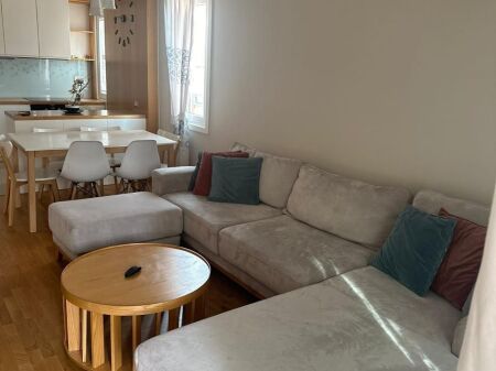 Apartament me qera 3+1+3+2 parkime