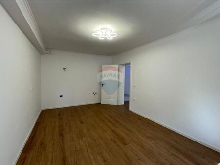 APARTAMENT 1+1 NE SHITJE MYSLYM SHYRI