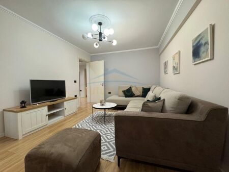 Qera, Apartament 2+1, Rruga Mine Peza, Tiranë.