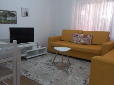 Apartament per qira tek Ish Kombinati i Mishit, Rr. Hysen Selmani, 5 maji