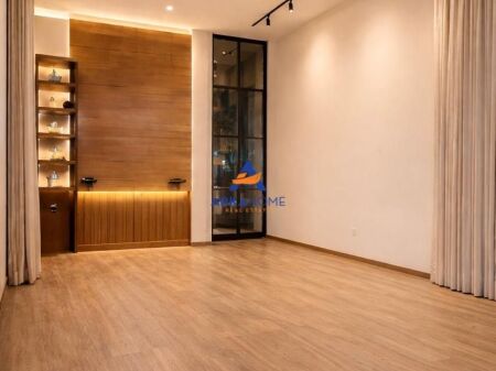 SHITET DYQAN 70.82M2 "PRANE ISH FUSHES SE AVIACIONIT" 177200 EURO