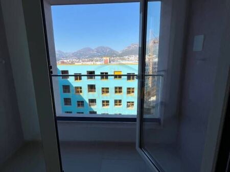 Shitet, Apartament 1+1, Kompleksi Kadiu, Tiranë.