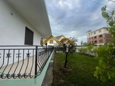 VENDESI PRIVATO IN VENDITA A ISH KENETE DURRES!
