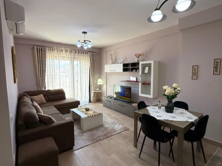 Apartment for rent at Frosina Plaku
