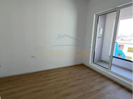 For sale, 1+1 Apartment, Kadiu Complex, Tirana